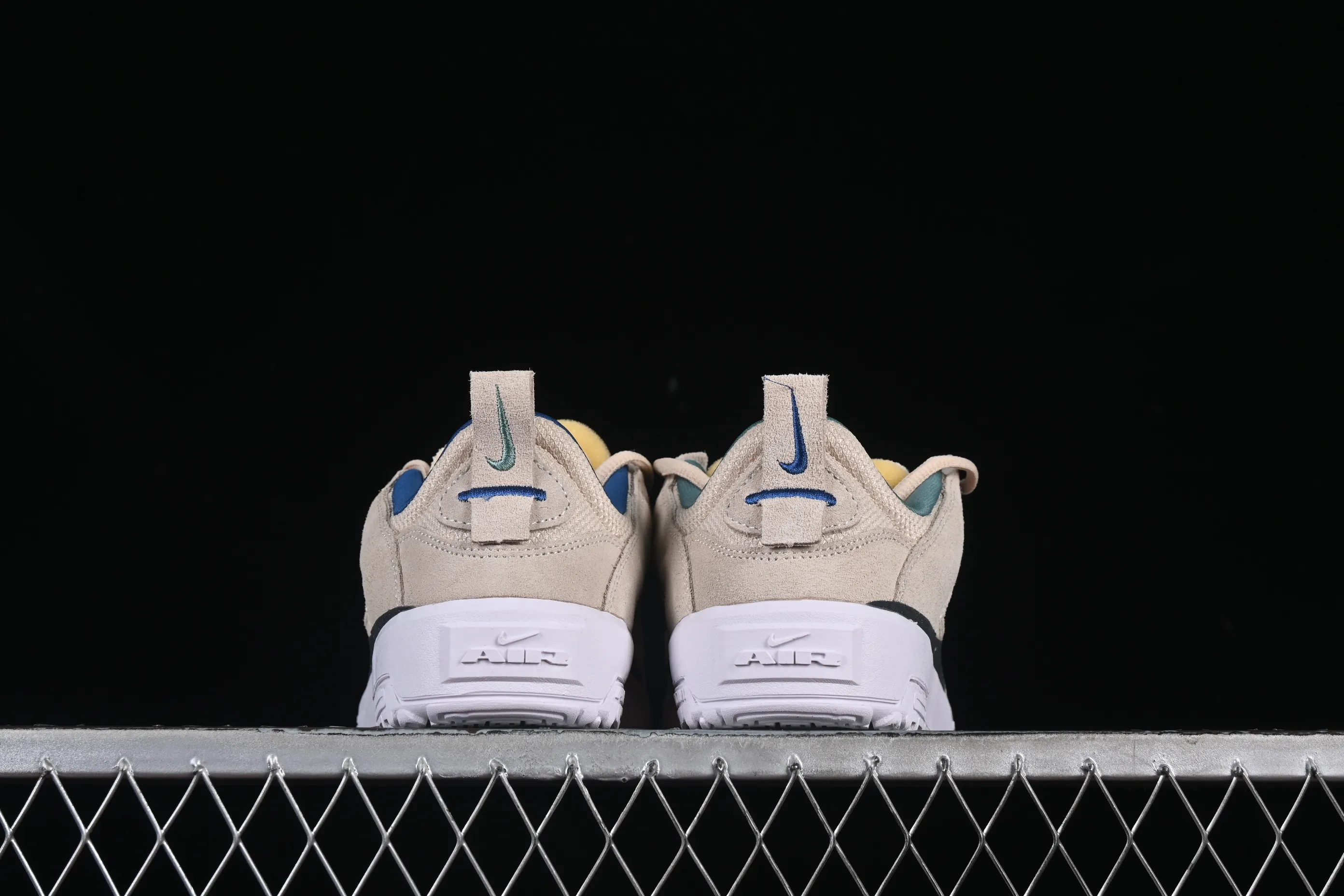 All categories Nk SB Dunk series Nk SB Dunk Low low-top sneakers Nk SB Day One Nike low-top casual sneakers FN4210-100